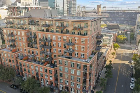 $1,295,000 | 877 Island Avenue, Unit 701, San Diego, CA 92101