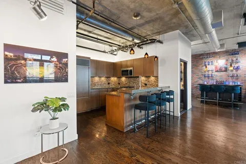 $1,295,000 | 877 Island Avenue, Unit 701, San Diego, CA 92101