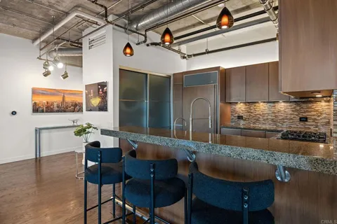 $1,295,000 | 877 Island Avenue, Unit 701, San Diego, CA 92101