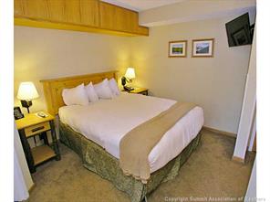640 Village Road, Unit 4033 Breckenridge, CO 80424 - Photo 5 of 14 Gallery Image 5