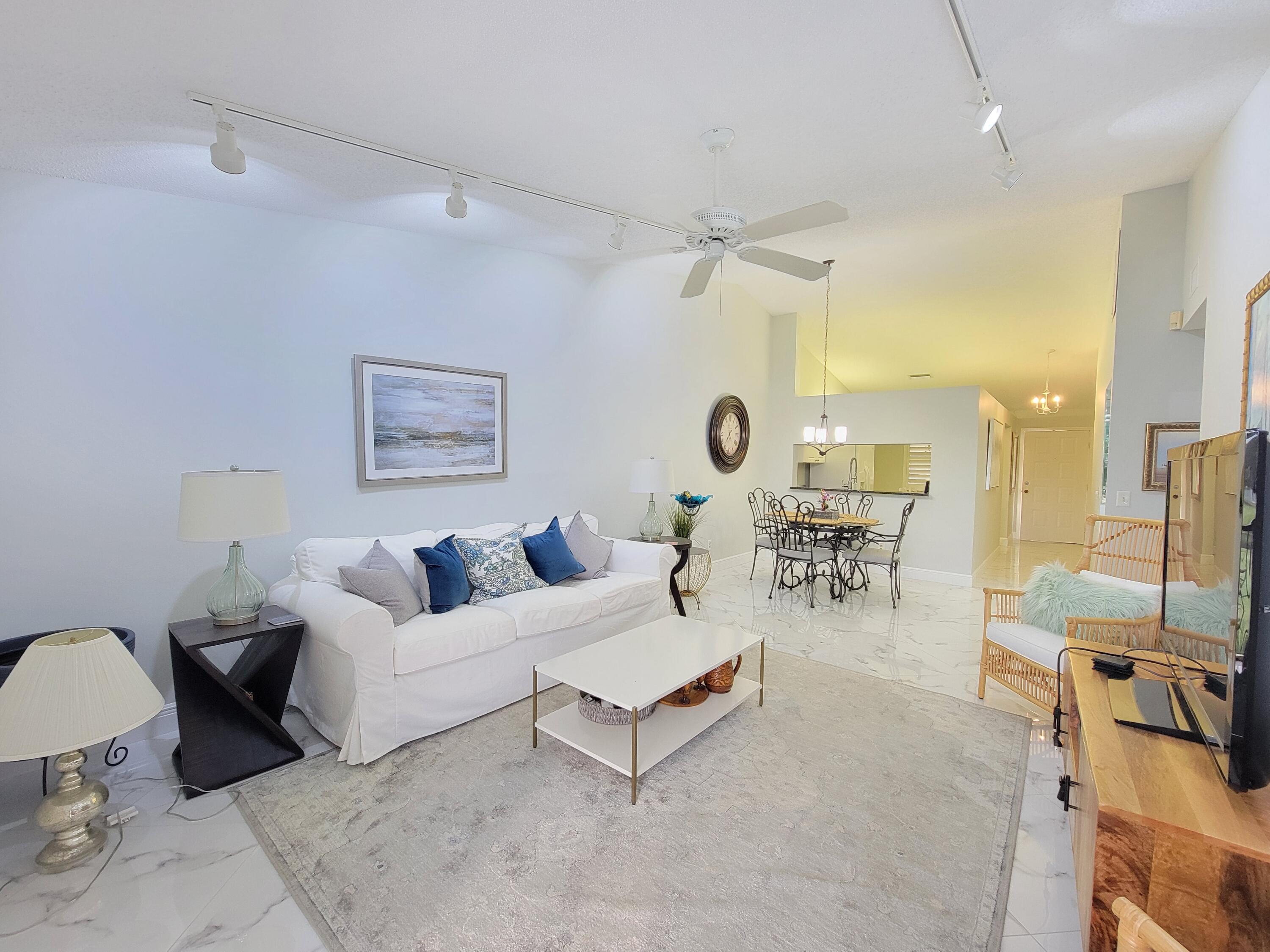 1072 Keystone Drive, Unit E Jupiter, FL 33458 - Photo 5 of 25 20221012_171618