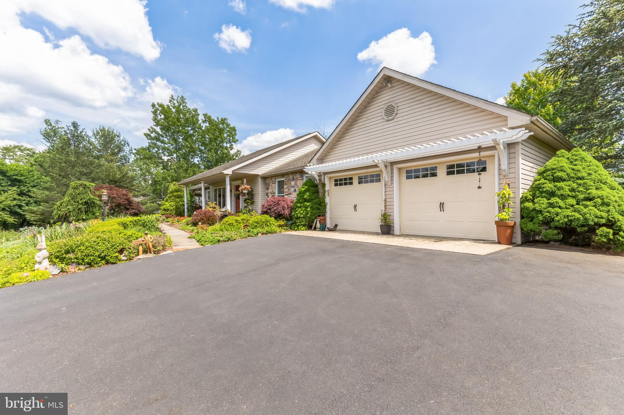 421 Golf Course Road Birdsboro, PA 19508 - Photo 5 of 32 Gallery Image 5