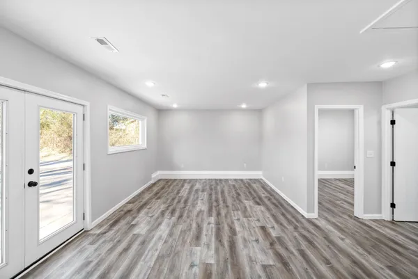 $2,000 | 1581 Freestone Drive, Clarksville, TN 37042