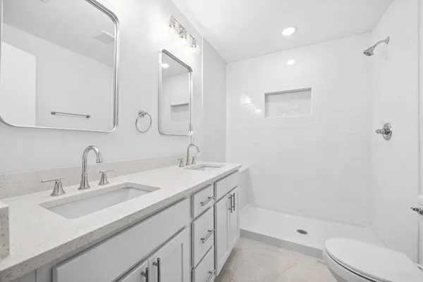 $2,000 | 1581 Freestone Drive, Clarksville, TN 37042