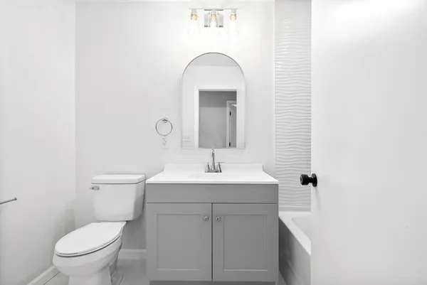 $2,000 | 1581 Freestone Drive, Clarksville, TN 37042