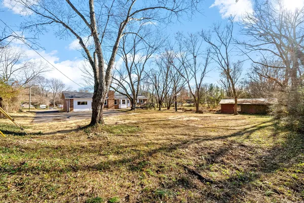 $2,000 | 1581 Freestone Drive, Clarksville, TN 37042