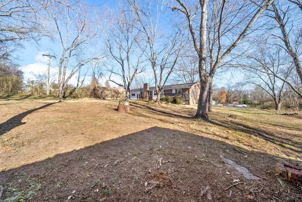 $2,000 | 1581 Freestone Drive, Clarksville, TN 37042