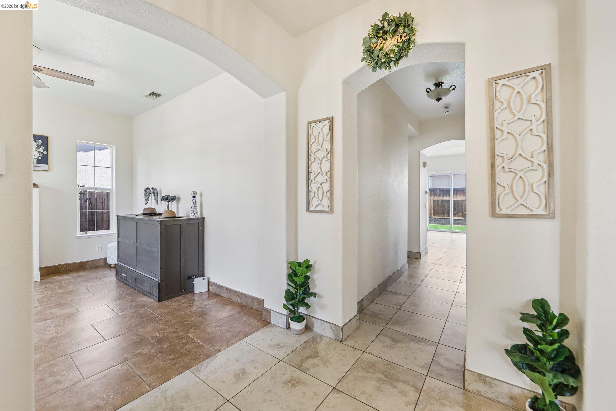19 Minaret Road Oakley, CA 94561 - Photo 8 of 50