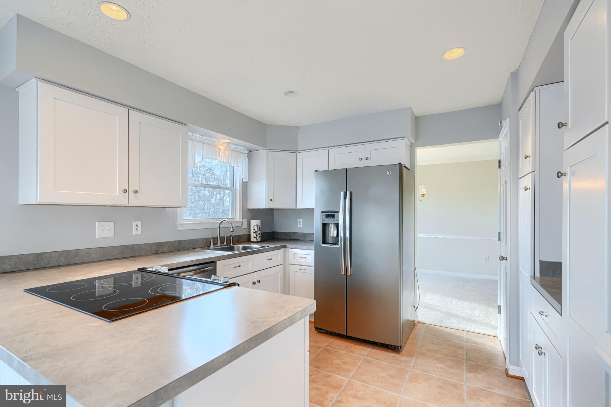 9213 Ramblebrook Road Nottingham, MD 21236 - Photo 12 of 51 Modern kitchen with sleek finishes.
