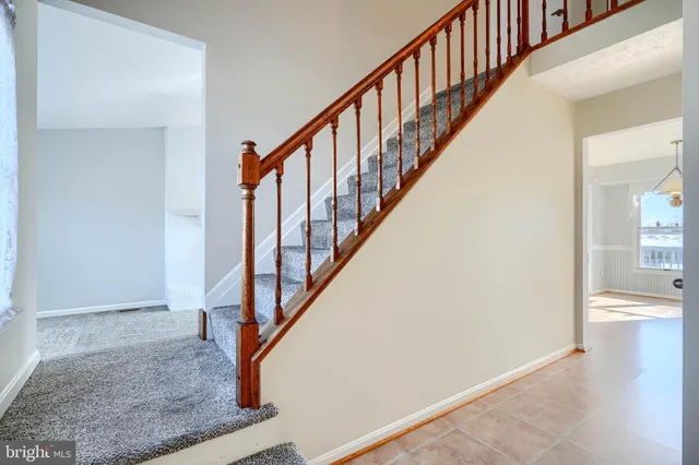 a view of empty room with windows