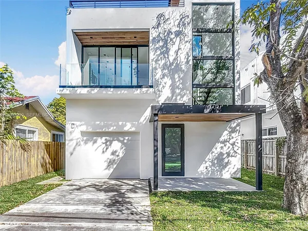 $1,750,000 | 3069 Southwest 27th Terrace, Miami, FL 33133