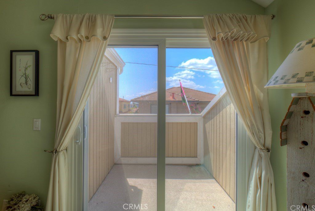 5568 Orange Cypress, CA 90630 - Photo 17 of 25