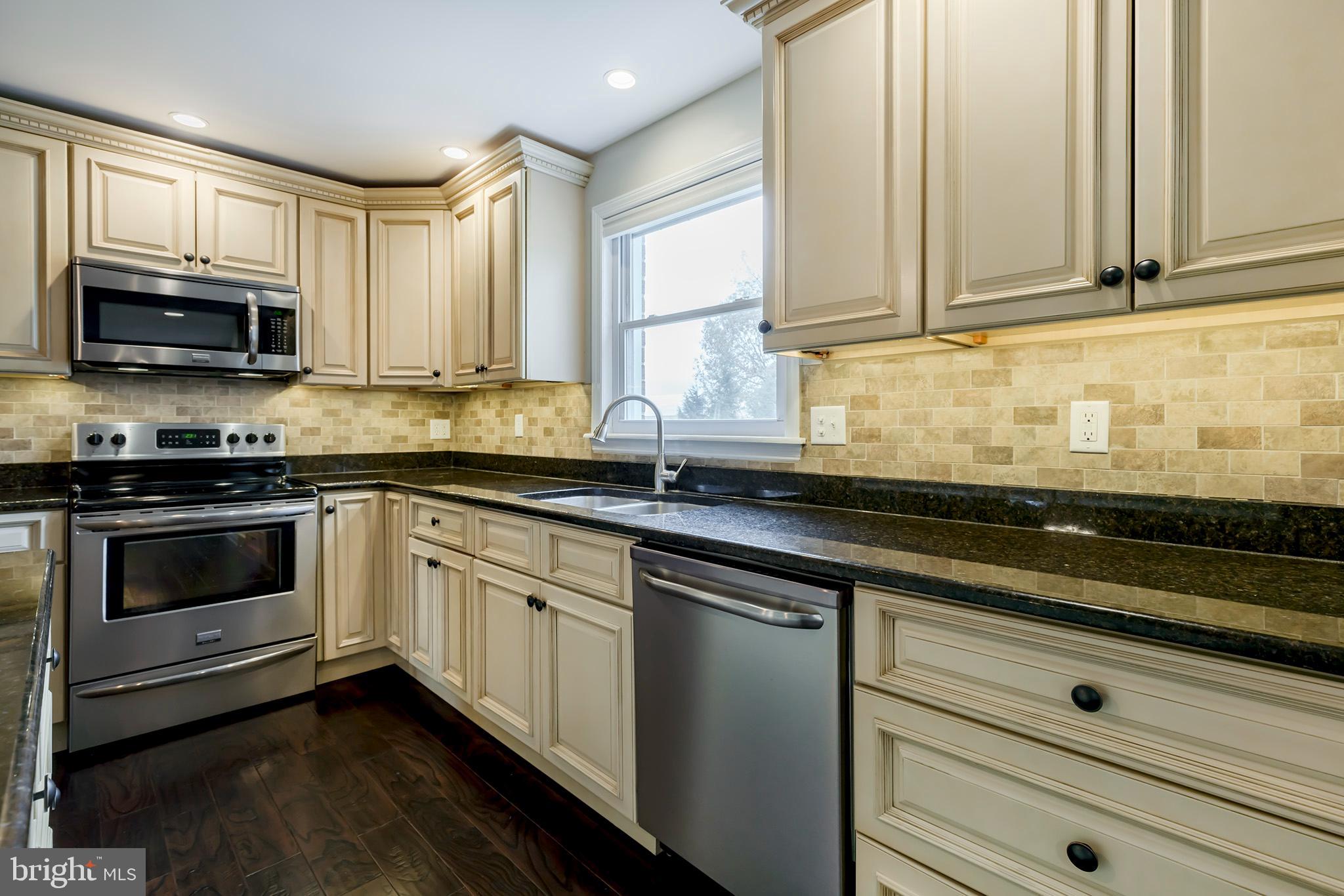 Kitchen 2