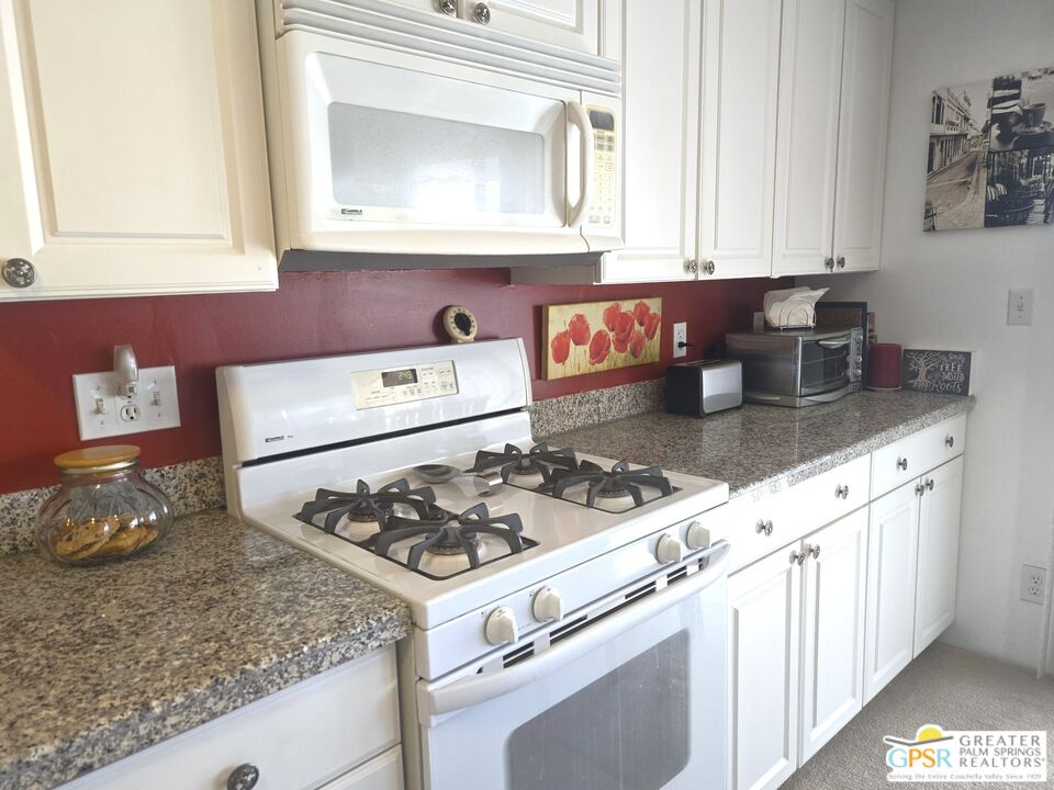 16620 El Segundo Way Desert Hot Springs, CA 92241 - Photo 7 of 68