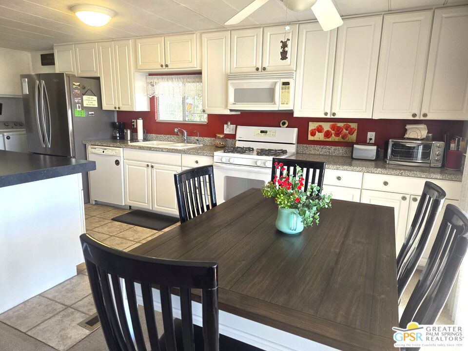 16620 El Segundo Way Desert Hot Springs, CA 92241 - Photo 9 of 68