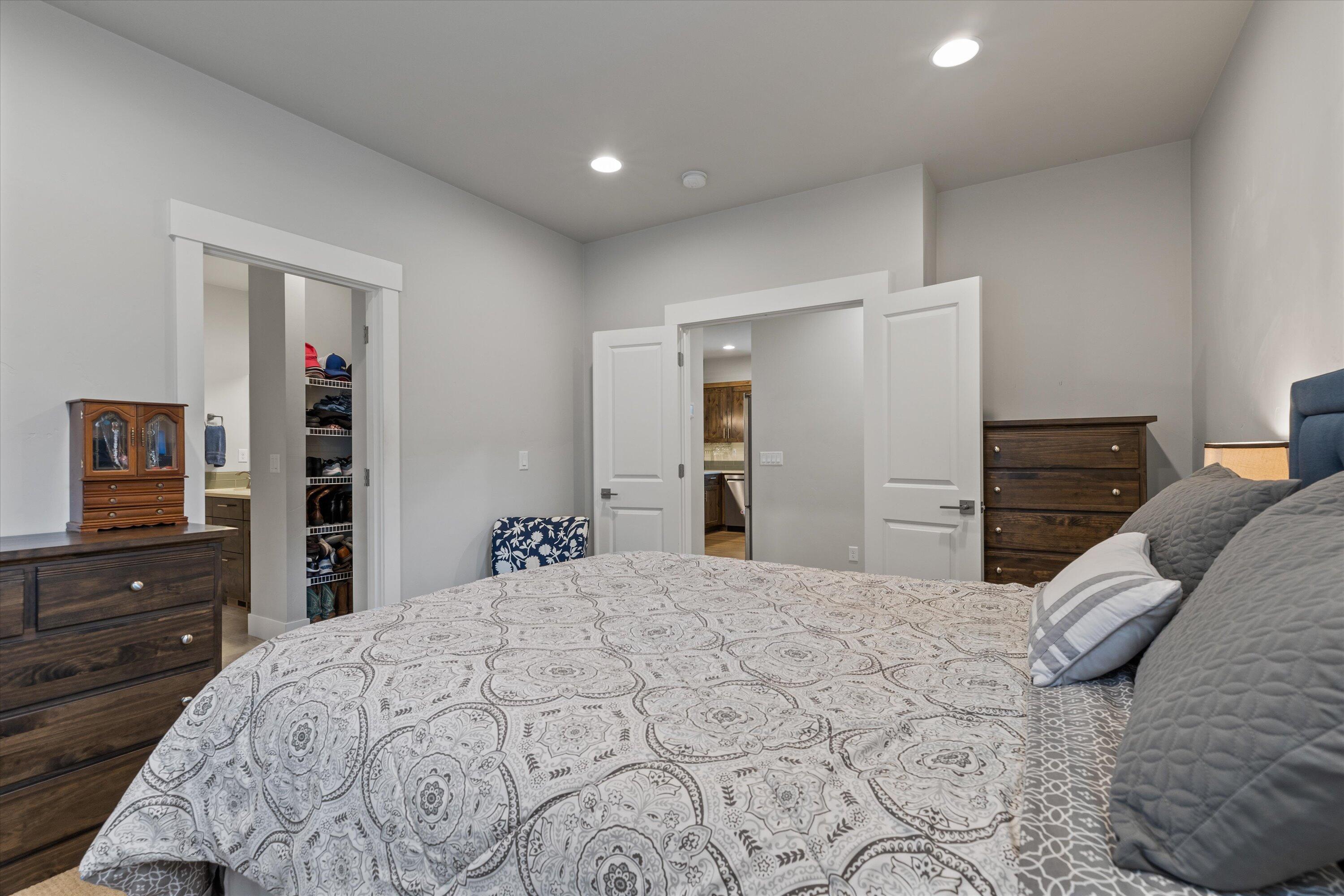 20773 Kilbourne Loop Bend, OR 97701 - Photo 26 of 38 26-4114_221111_JILLROSELL