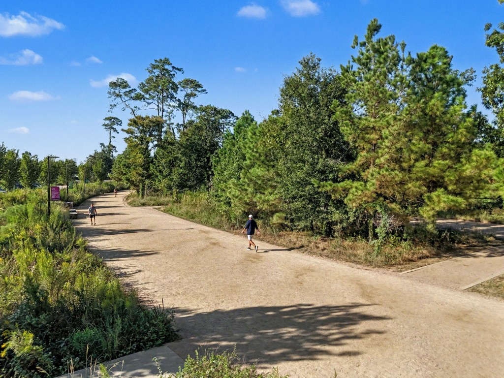 5817 Darling Street, Unit D Houston, TX 77007 - Photo 39 of 40 a view of outdoor space with garden view