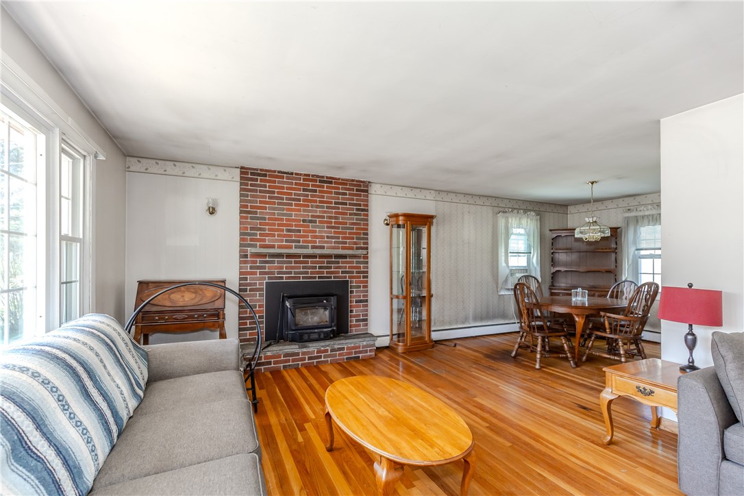 39 Francis Road Glocester, RI 02857 - Photo 7 of 50