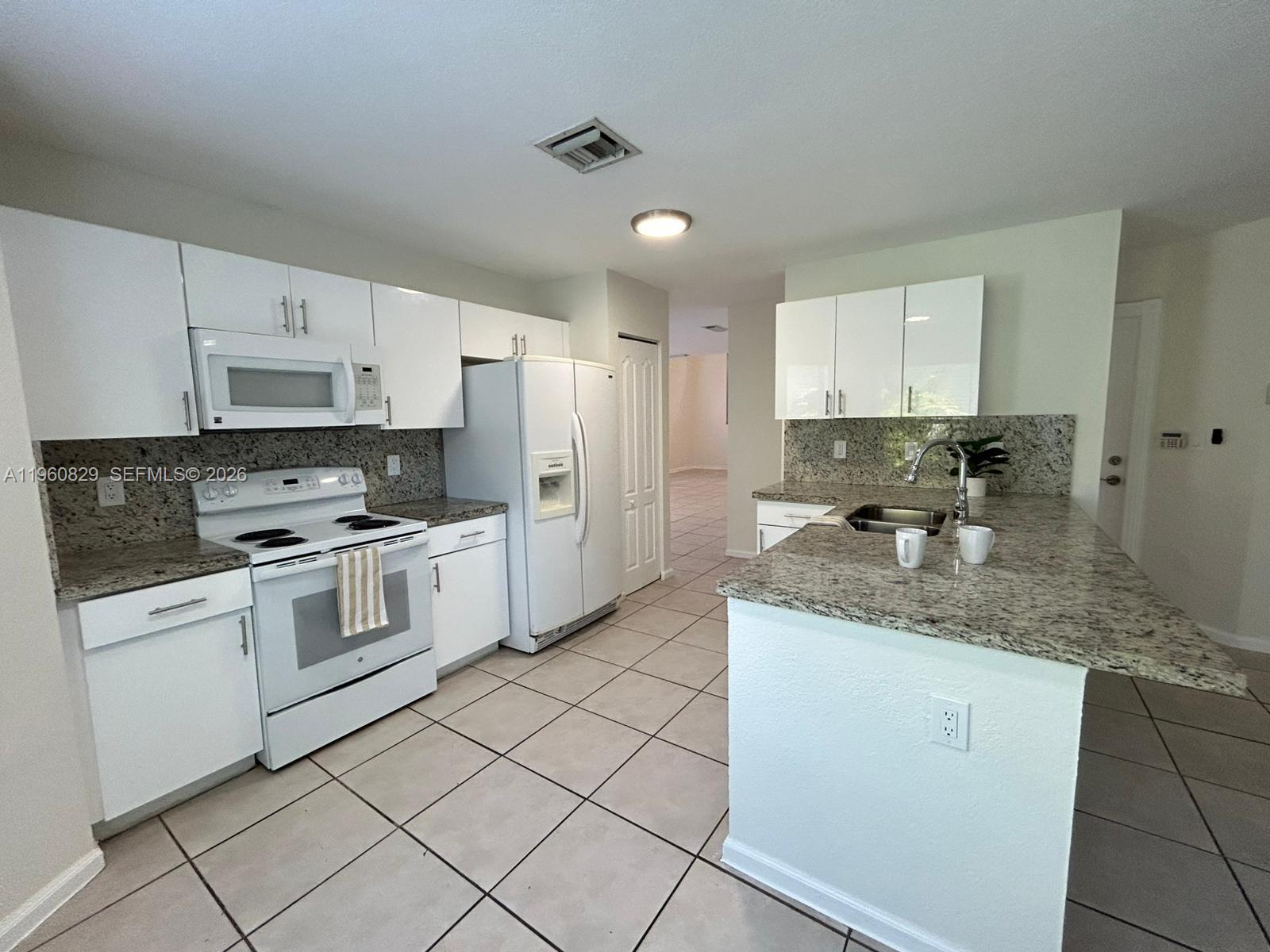 9204 Southwest 167th Place Miami, FL 33196 - Photo 16 of 53