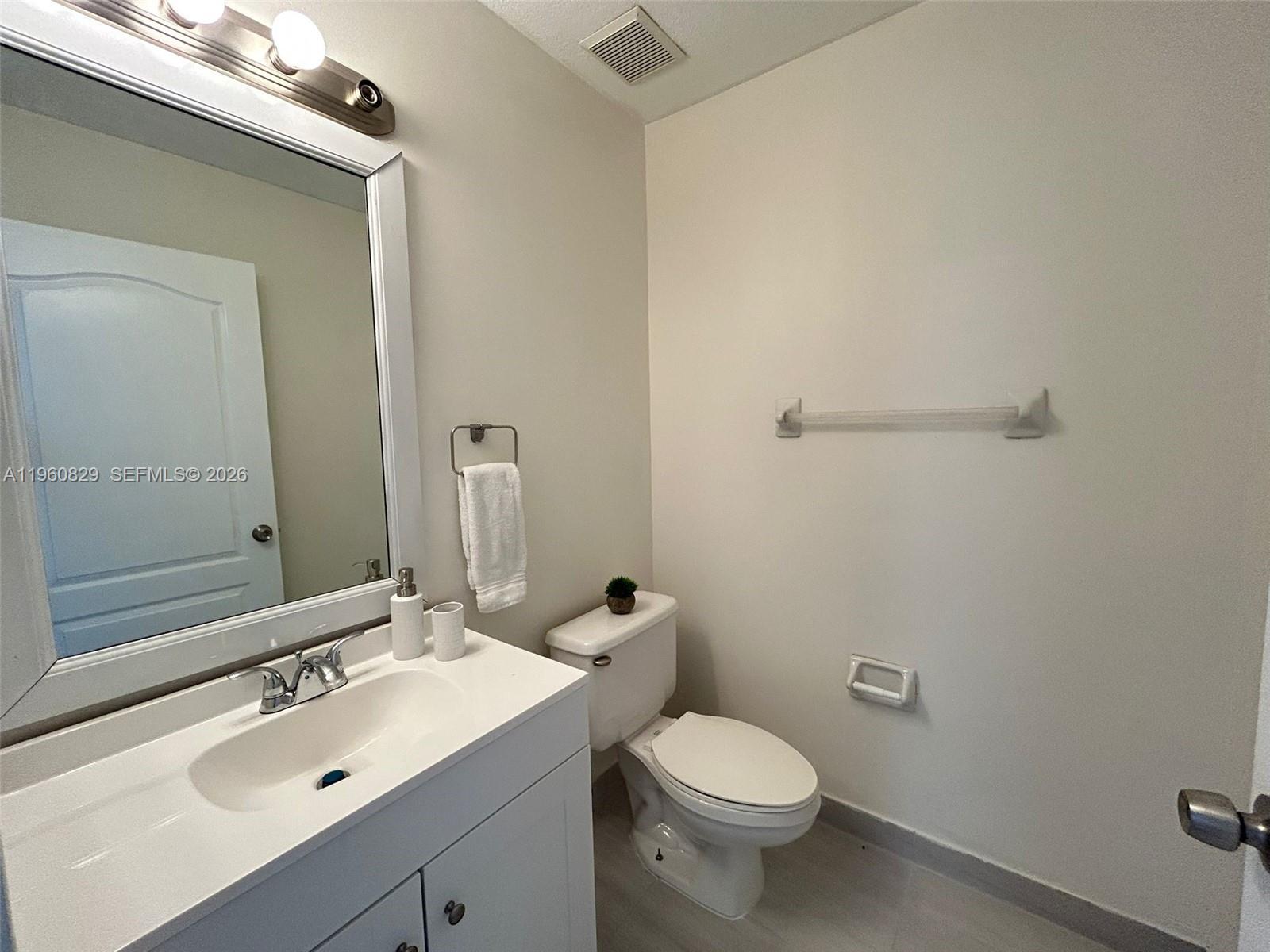 9204 Southwest 167th Place Miami, FL 33196 - Photo 21 of 53