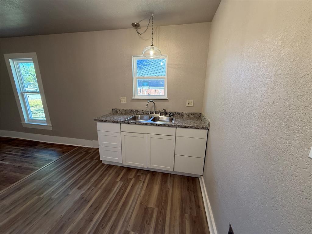 705 East 9th Street Coleman, TX 76834 - Photo 15 of 29