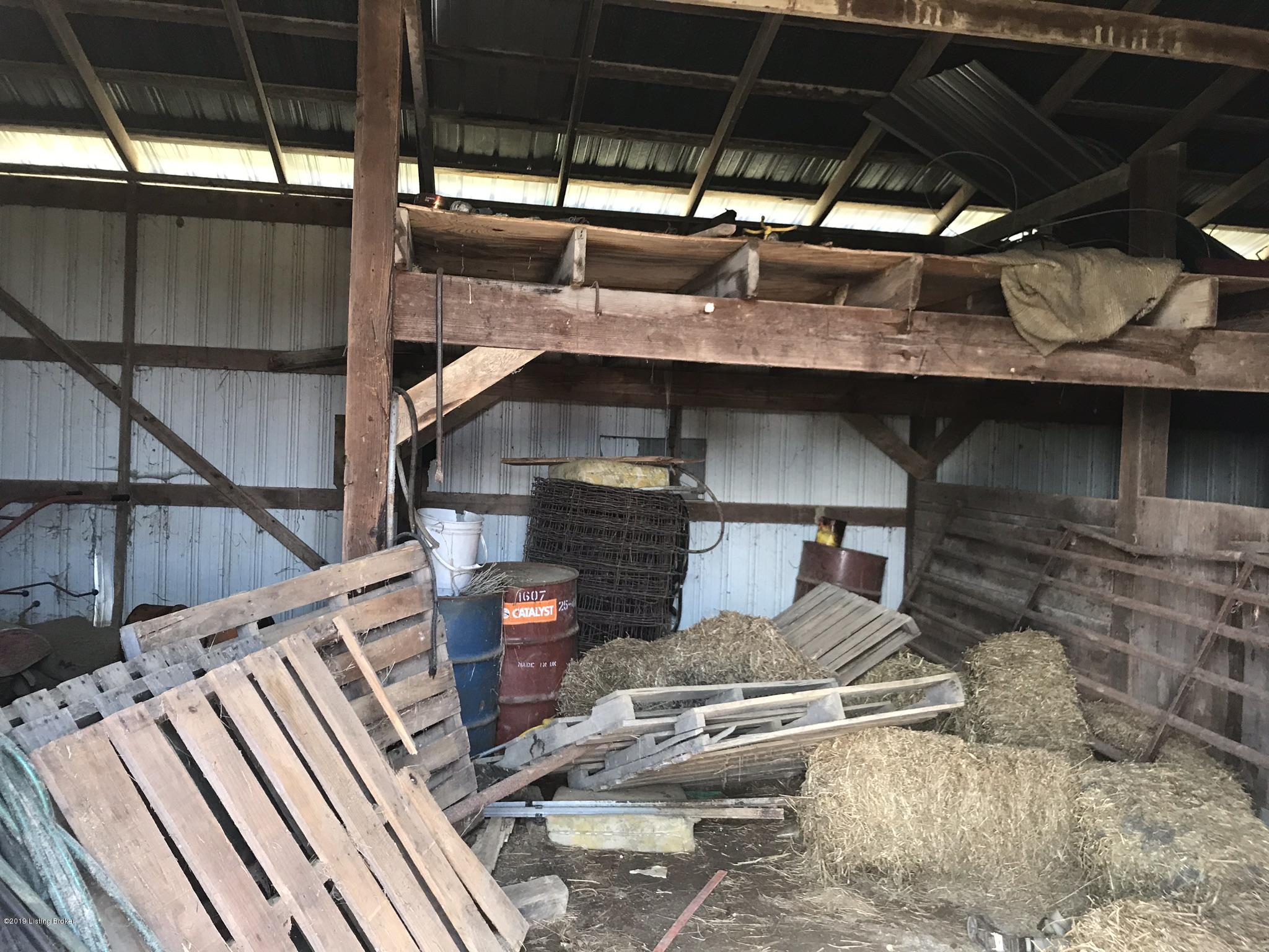 2052 Stringer Lane Mount Washington, KY 40047 - Photo 41 of 41 Barn