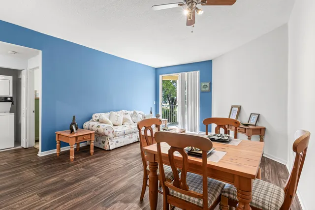 $2,195 | 1951 Brandywine Road, Unit 207, West Palm Beach, FL 33409