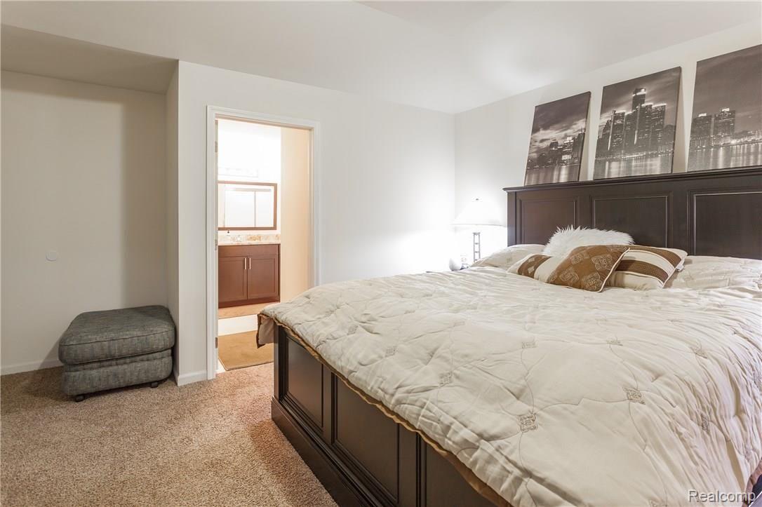 11874 Farmington Road Livonia, MI 48150 - Photo 14 of 20 IMG_4241.jpg
