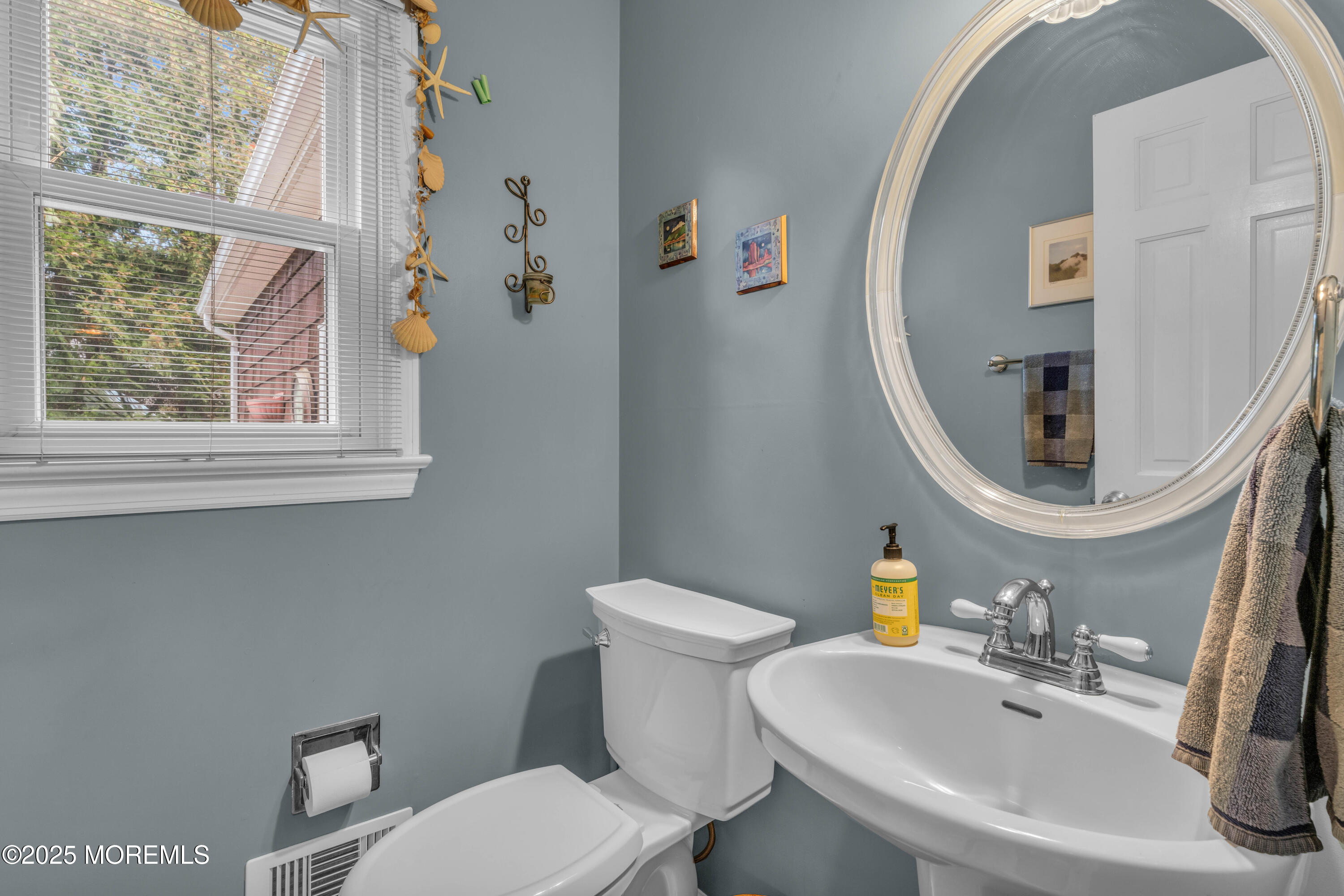 2420 Cedar Street Manasquan, NJ 08736 - Photo 8 of 27 photos_high_resolution_HOM04998