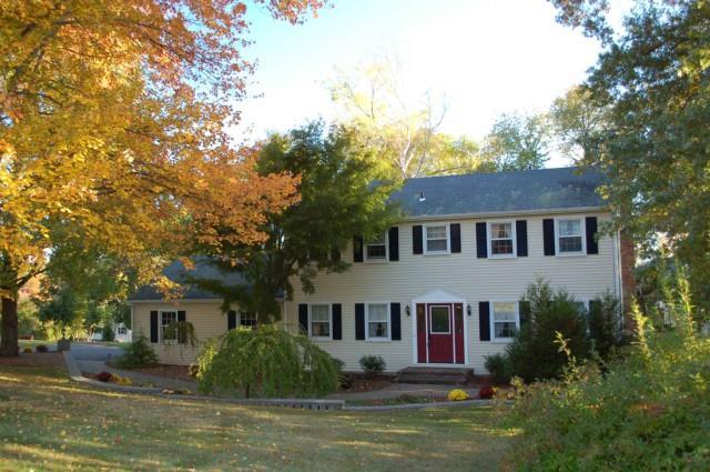 16 Broadview Road Brookfield, CT 06804 - Photo 1 of 1 front view of house with a yard