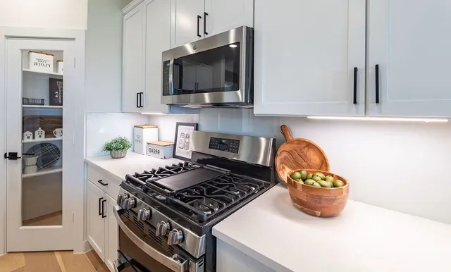 $388,407 | 30919 Peak Pass Drive, Waller, TX 77484