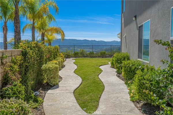 $1,100,000 | 28076 Bridlewood Drive, Castaic, CA 91384