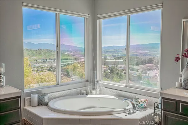 $1,100,000 | 28076 Bridlewood Drive, Castaic, CA 91384