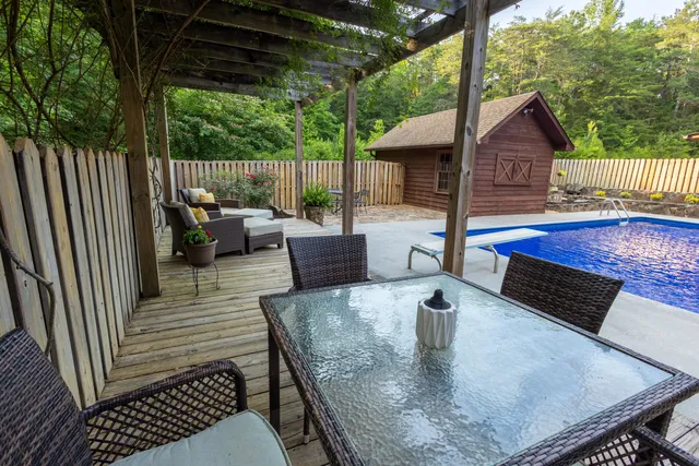 $739,000 | 446 Jamestown Road, Menlo, GA 30731