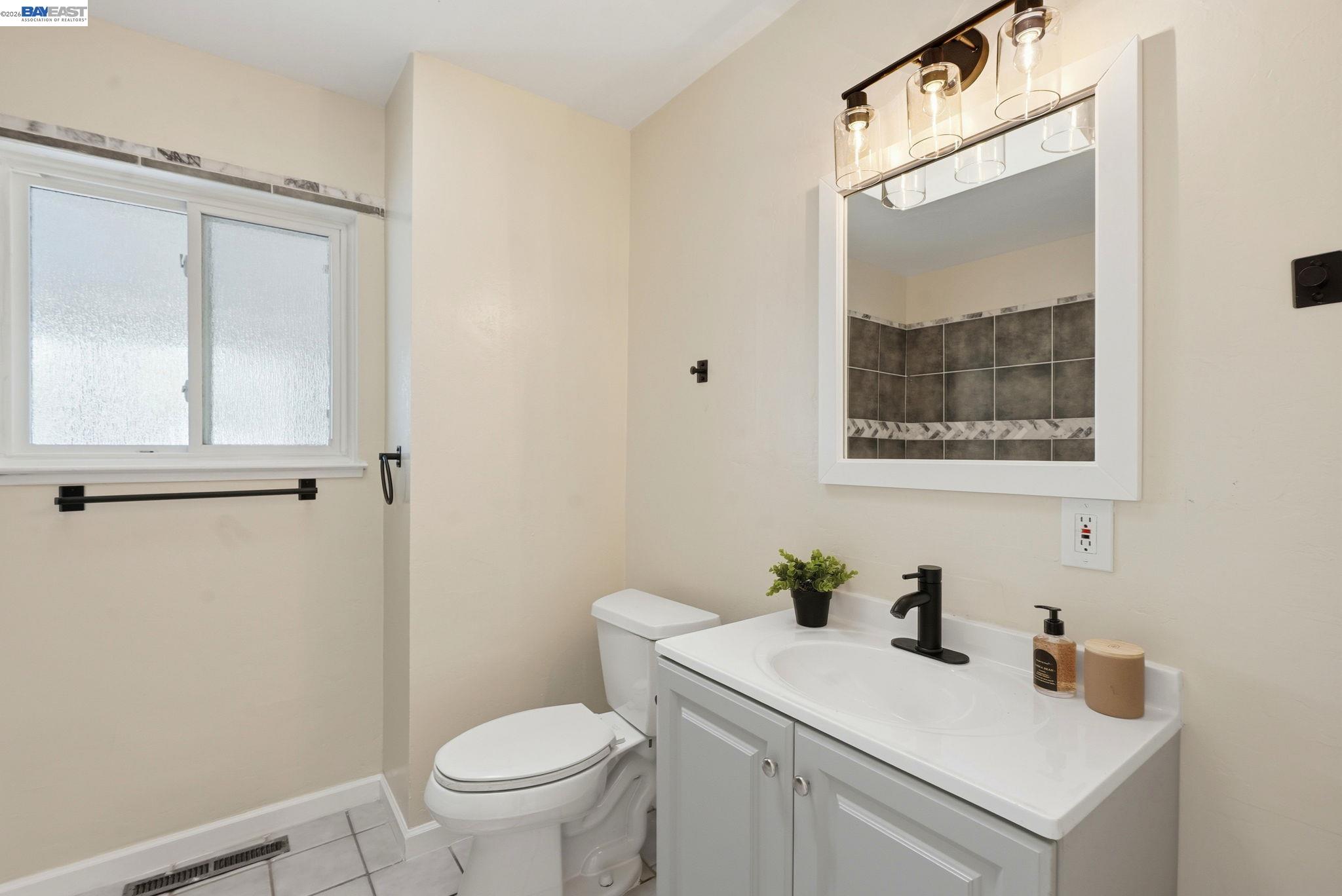 92 Welle Road Crockett, CA 94525 - Photo 29 of 54