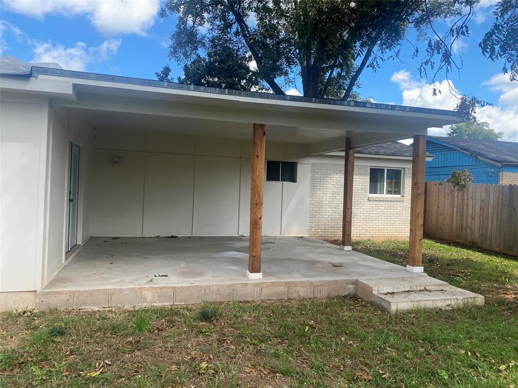 1609 Northgate Road Bossier City, LA 71112 - Photo 14 of 17 a view of backyard of house