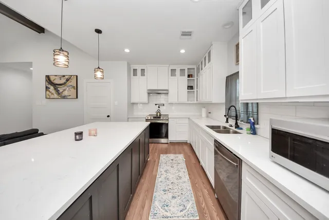 $302,000 | 118 Nelson Lane, Anahuac, TX 77514