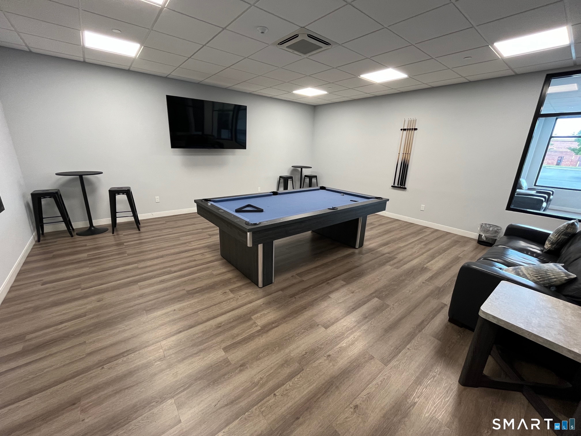 33 Old Tavern Road Orange, CT 06477 - Photo 4 of 28 Common rec room