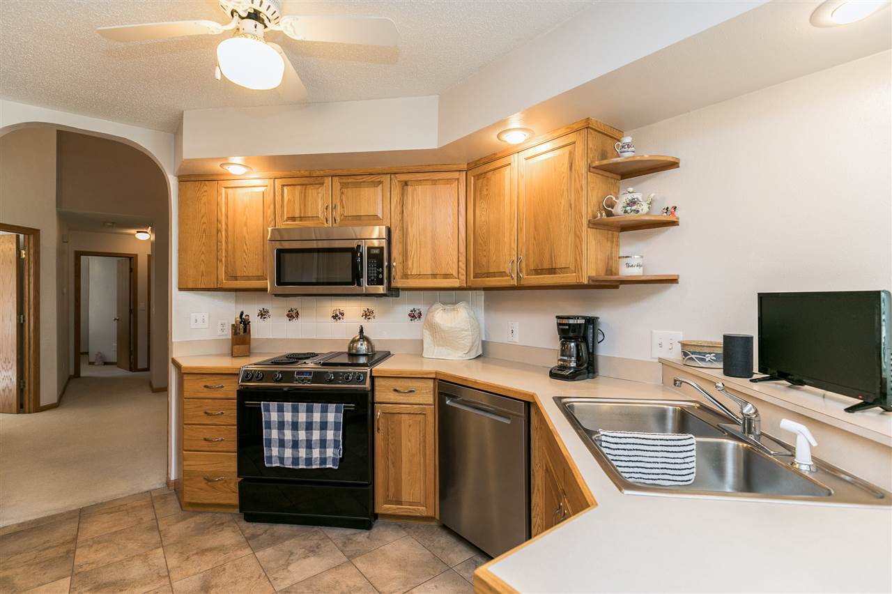 1942 Meadow Ridge Lane Iowa City, IA 52245 - Photo 19 of 50 Gallery Image 19