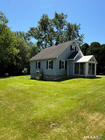 $2,000 | 32 Dickerman Avenue, Windsor Locks, CT 06096
