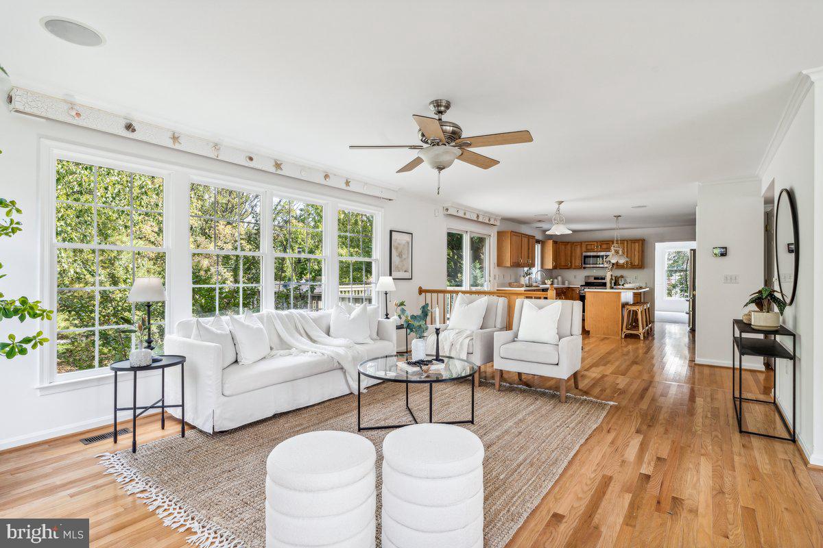 1037 Lindfield Drive Frederick, MD 21702 - Photo 12 of 59