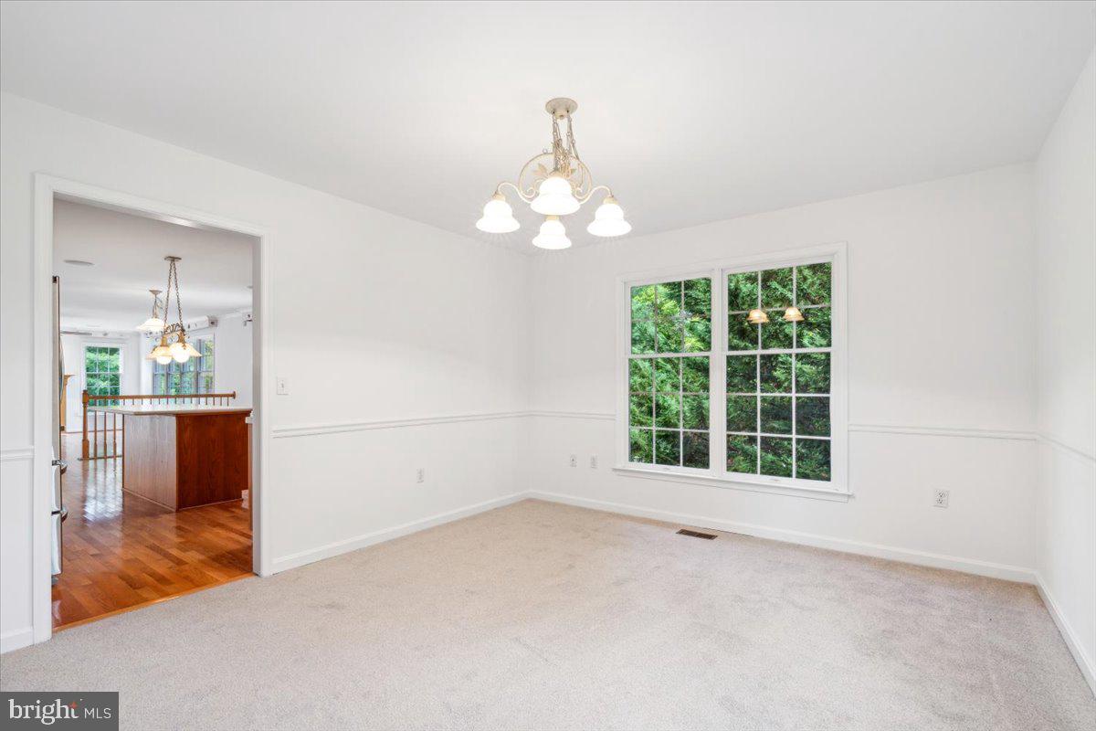 1037 Lindfield Drive Frederick, MD 21702 - Photo 15 of 59 Dining Room
