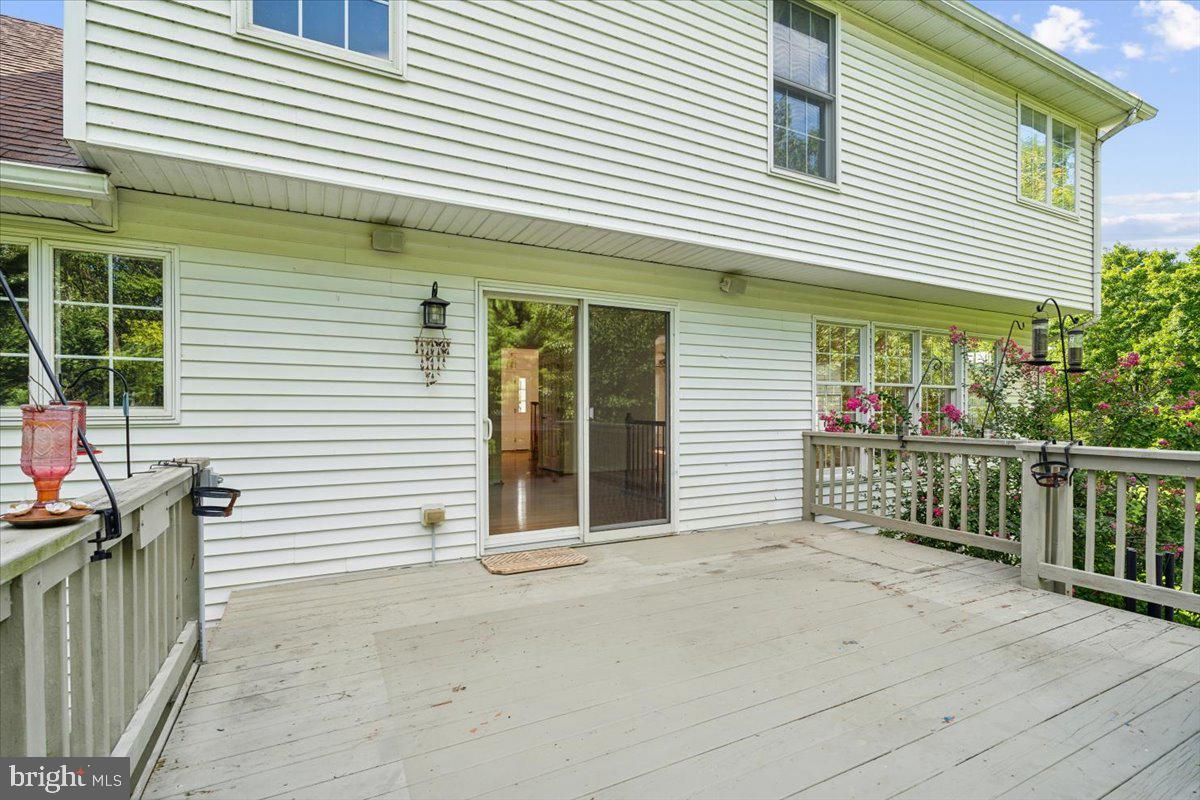 1037 Lindfield Drive Frederick, MD 21702 - Photo 39 of 59 Deck off the Kitchen