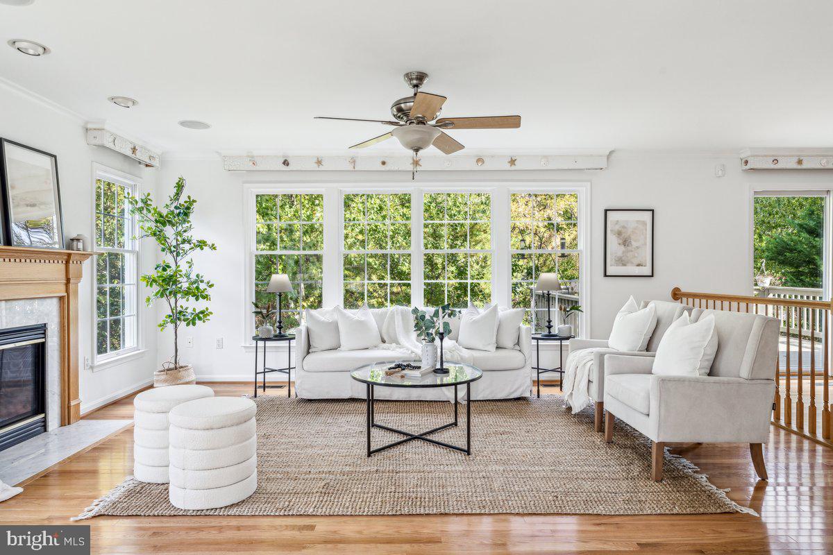 1037 Lindfield Drive Frederick, MD 21702 - Photo 10 of 59