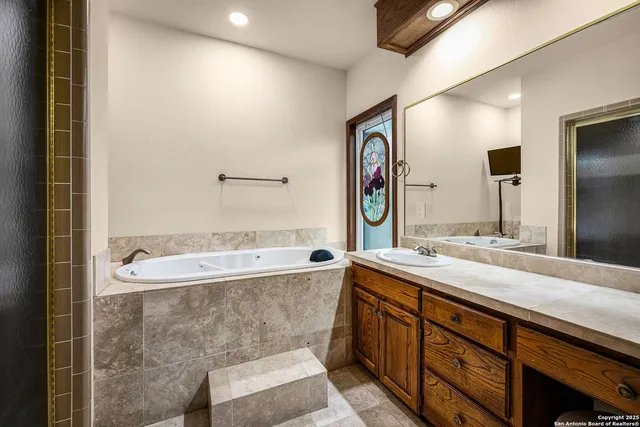 $850,400 | 9606 Meadow Rue, Garden Ridge, TX 78266