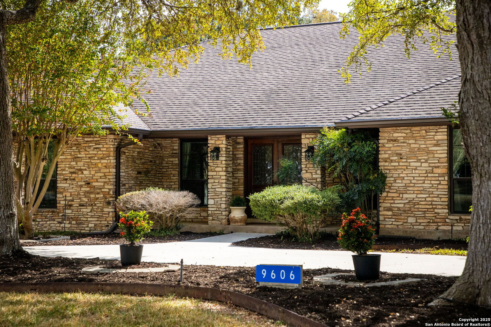 9606 Meadow Rue Garden Ridge, TX 78266 - Photo 5 of 66