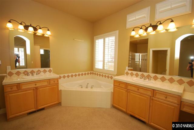 2516 Rampart Terrace Reno, NV 89519 - Photo 7 of 9 Photo 7