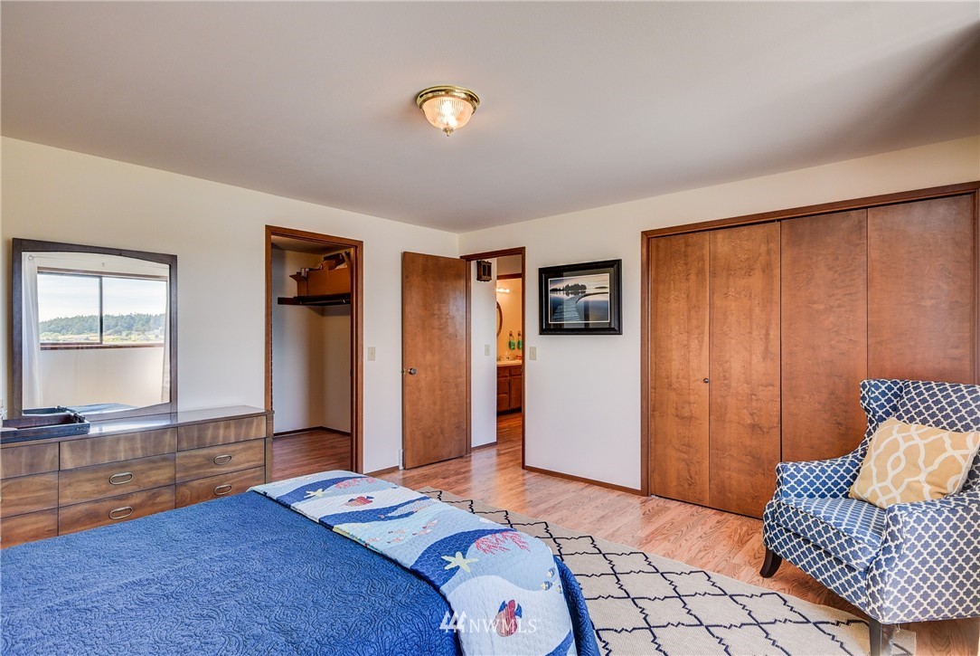 2607 West Beach Road Oak Harbor, WA 98277 - Photo 11 of 25 Gallery Image 11