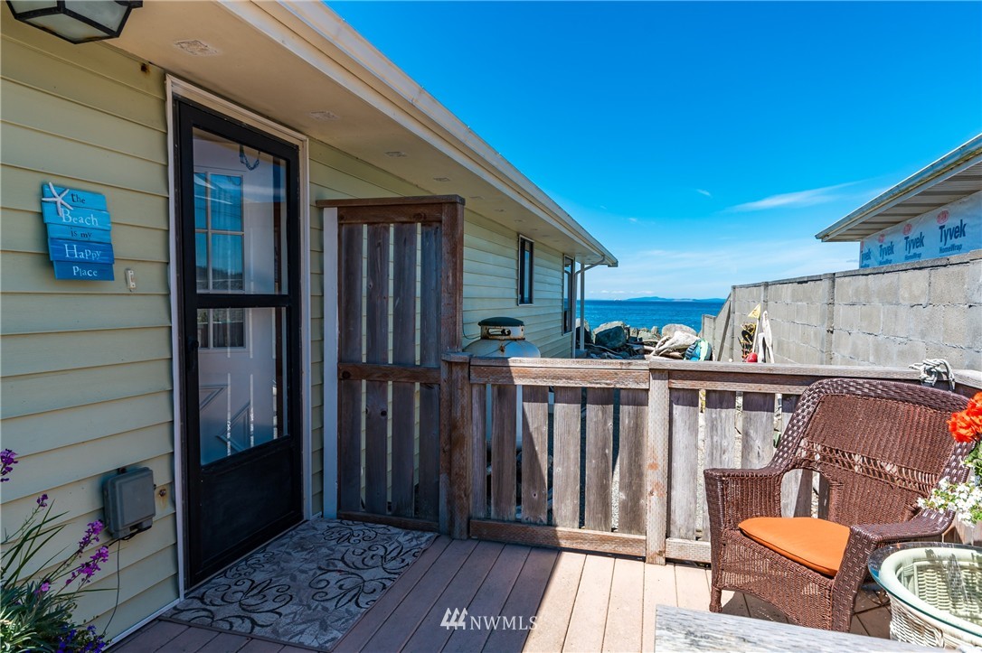 2607 West Beach Road Oak Harbor, WA 98277 - Photo 19 of 25 Gallery Image 19