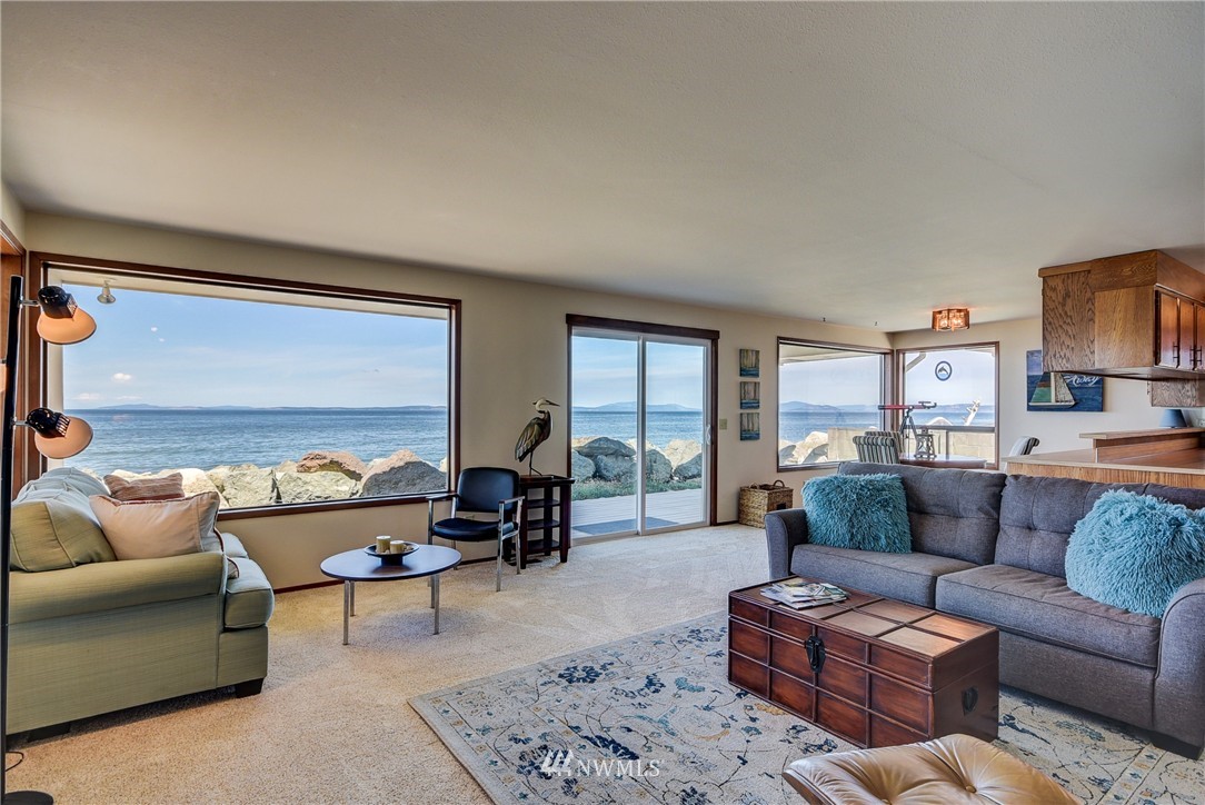 2607 West Beach Road Oak Harbor, WA 98277 - Photo 3 of 25 Gallery Image 3